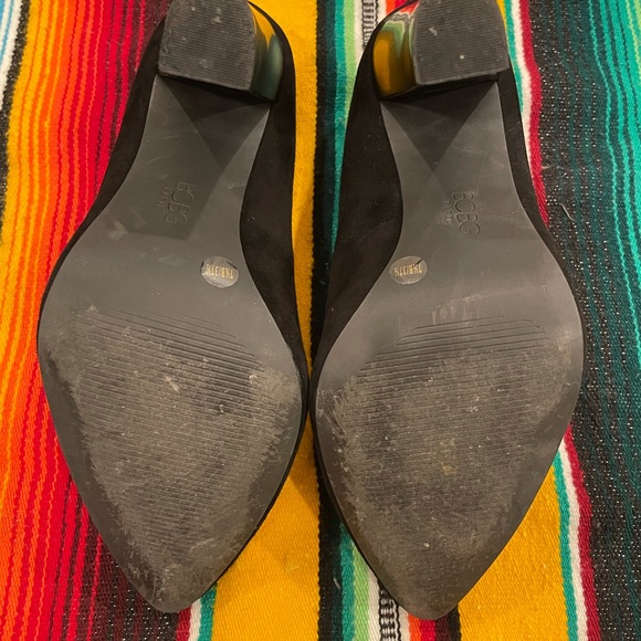 BCBG Chunky Heel Black Suede Pointed Toe Pumps - Picture 5 of 8